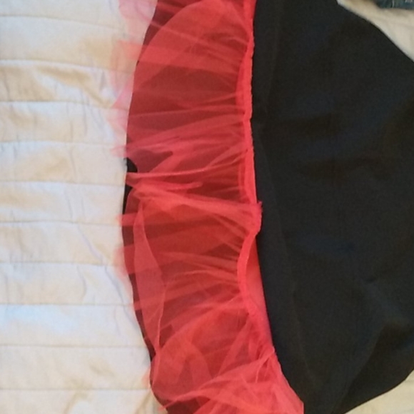 Black dress - Picture 3 of 4